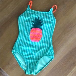 Darling practically new girls swimsuit 💗